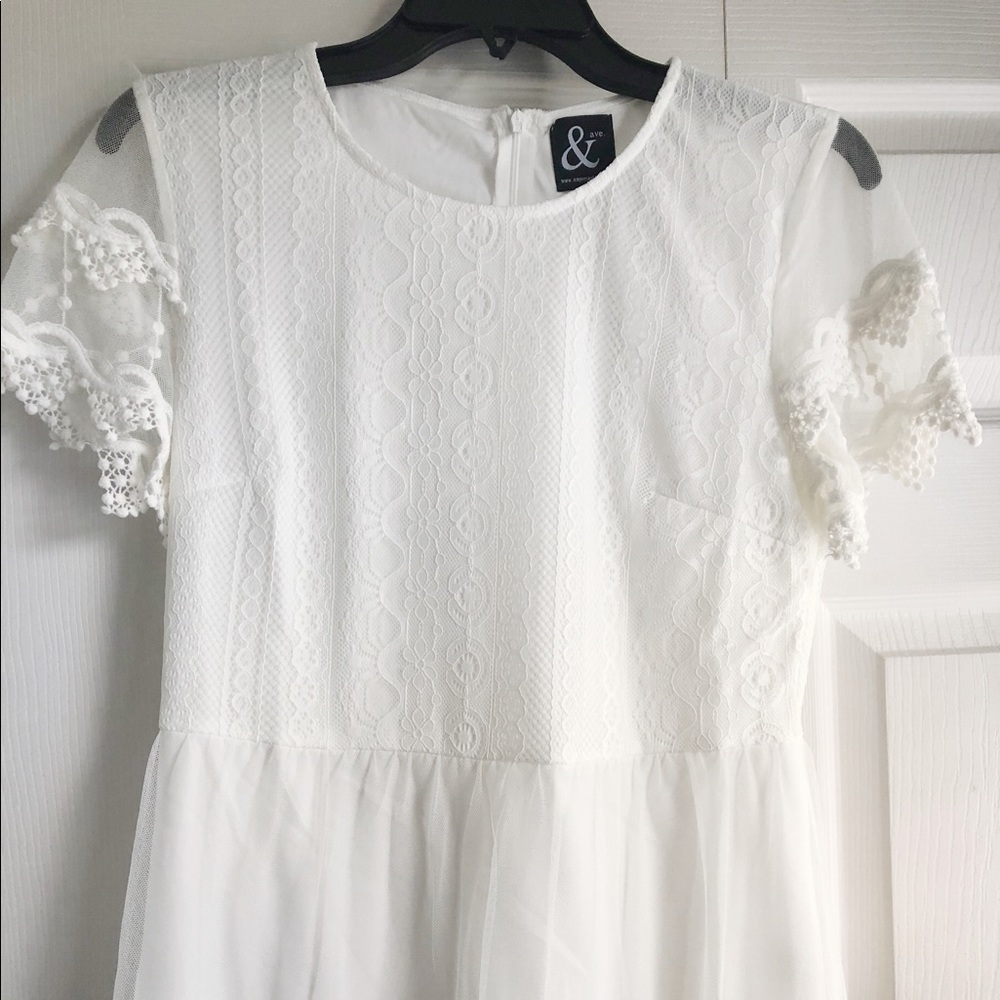 New Ampersand Avenue Lace Top ~ Small Mindy Mae’s